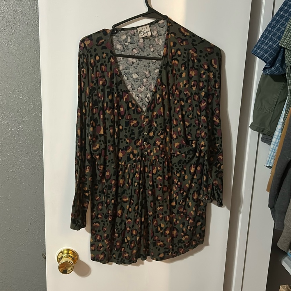 Large leopard top